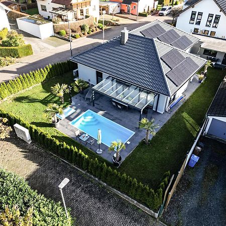 großzügige Unterkunft mit Terrasse Oberbrechen Exterior foto