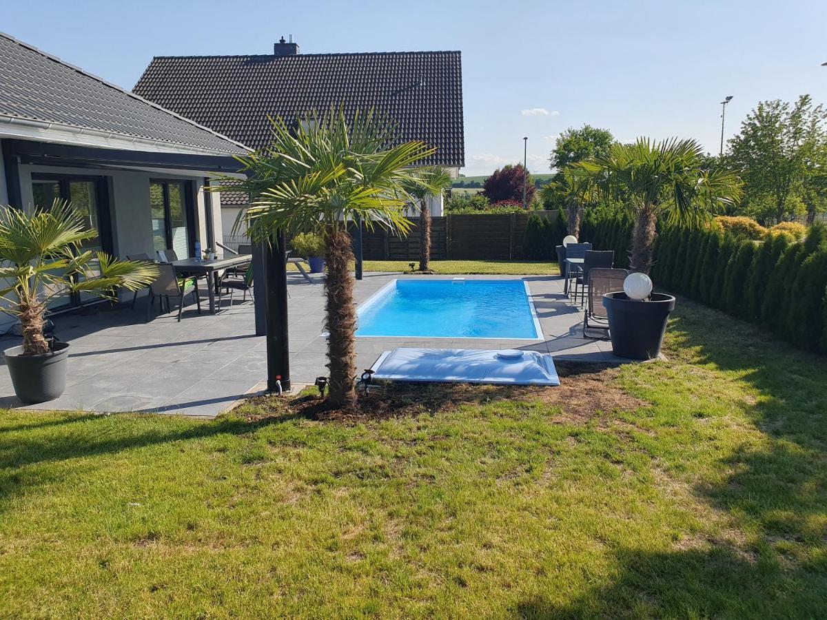 großzügige Unterkunft mit Terrasse Oberbrechen Exterior foto