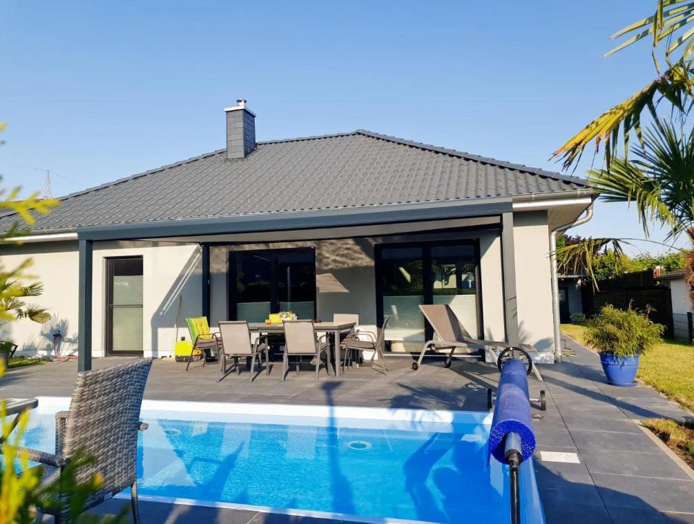 großzügige Unterkunft mit Terrasse Oberbrechen Exterior foto