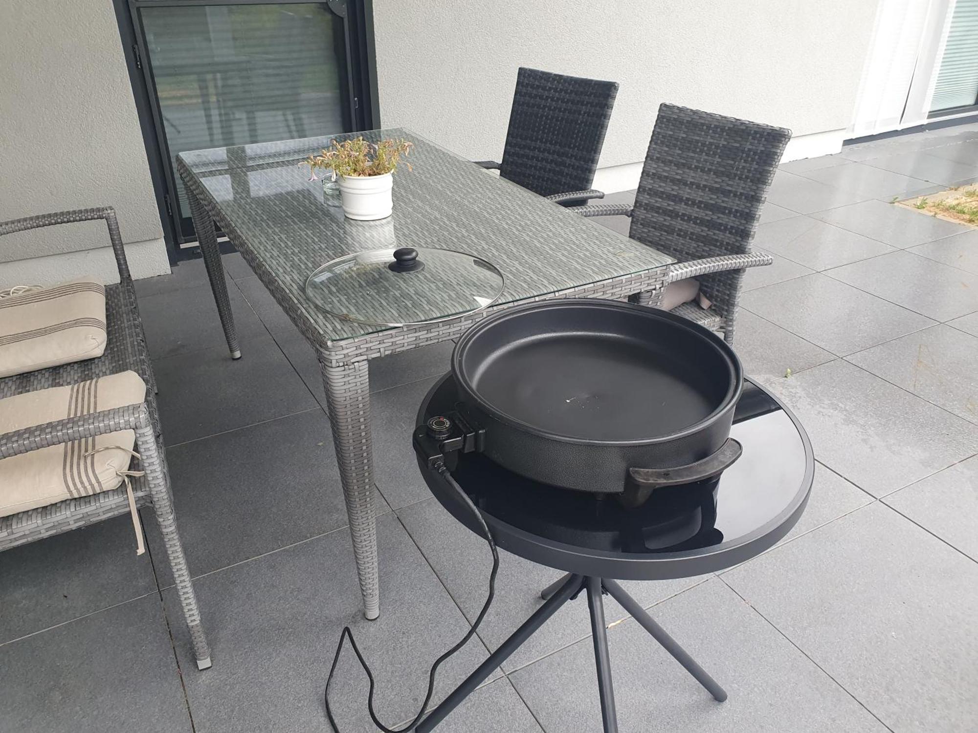 großzügige Unterkunft mit Terrasse Oberbrechen Exterior foto